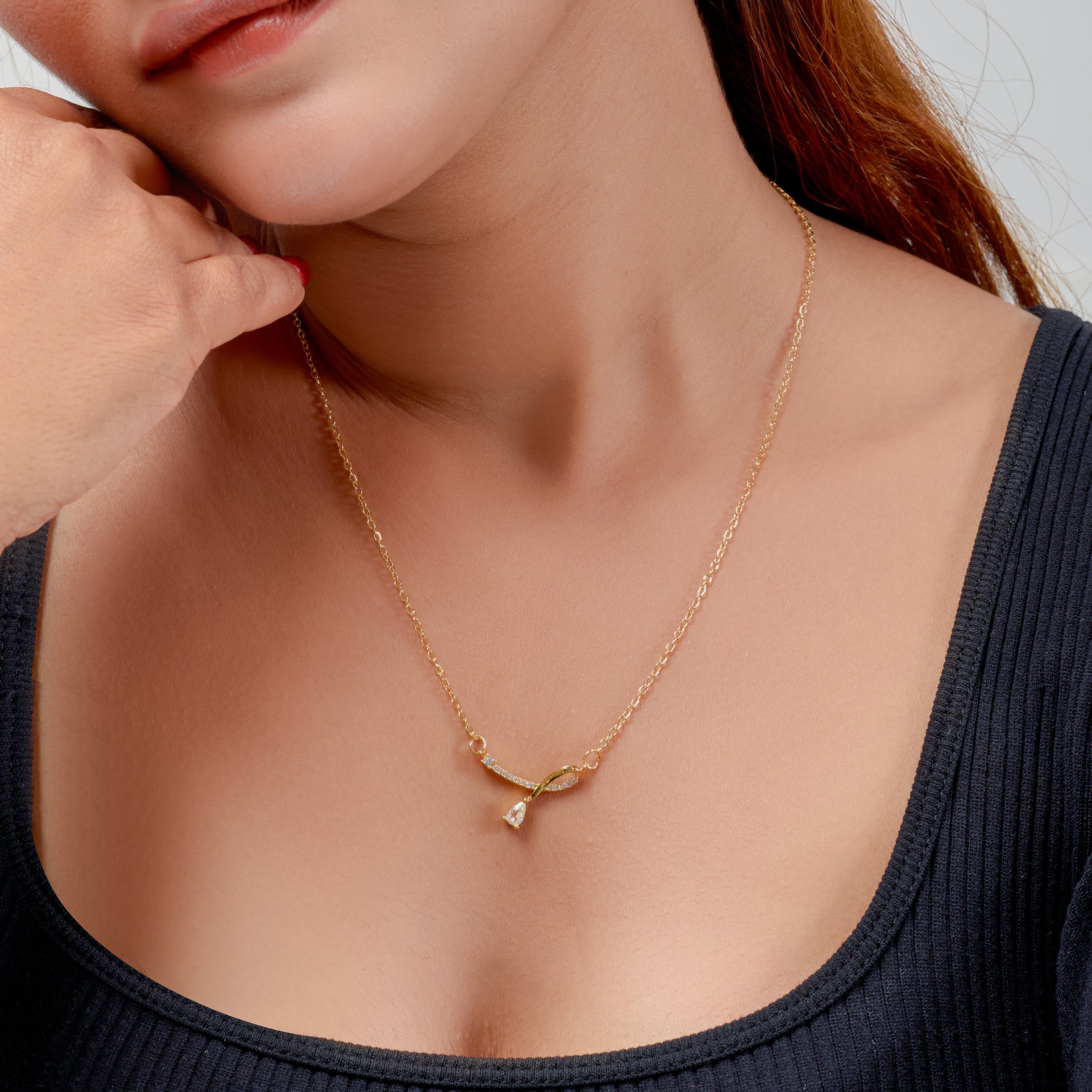 Liora drop Necklace