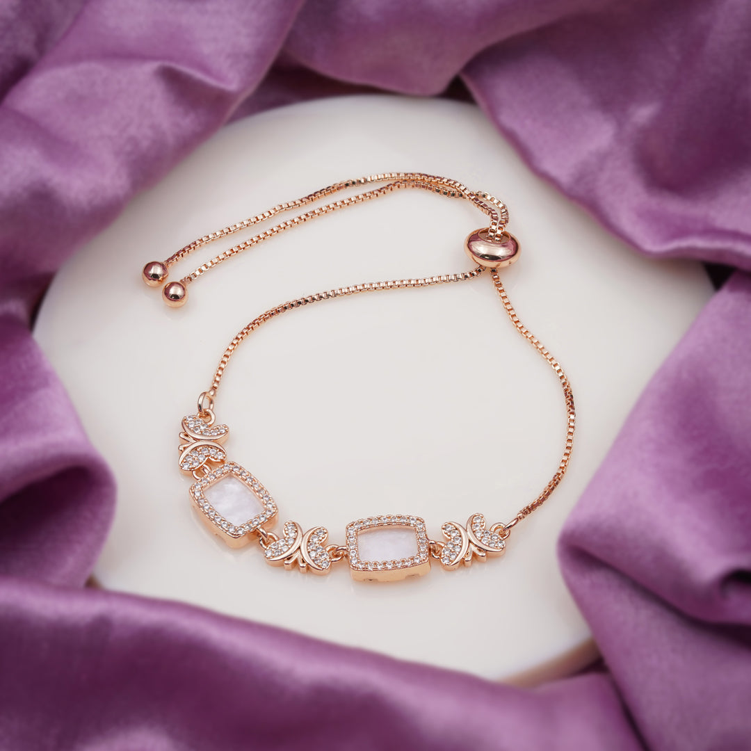 Veloura Elegance Charm Bracelet