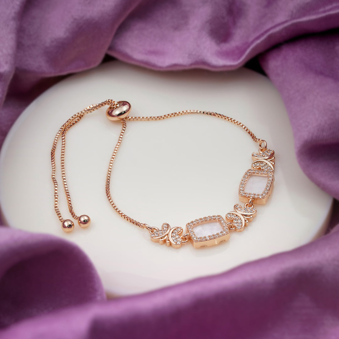 Veloura Elegance Charm Bracelet