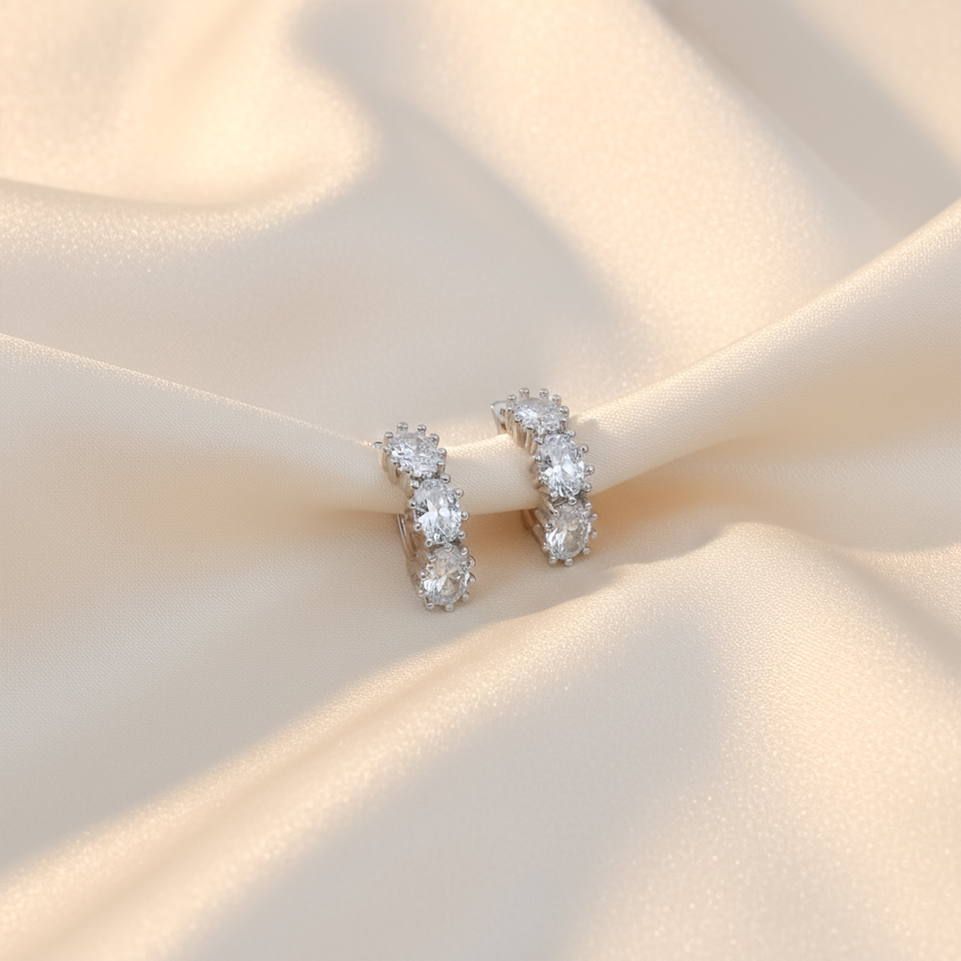 Eterna Glow Triple Diamond Hoops