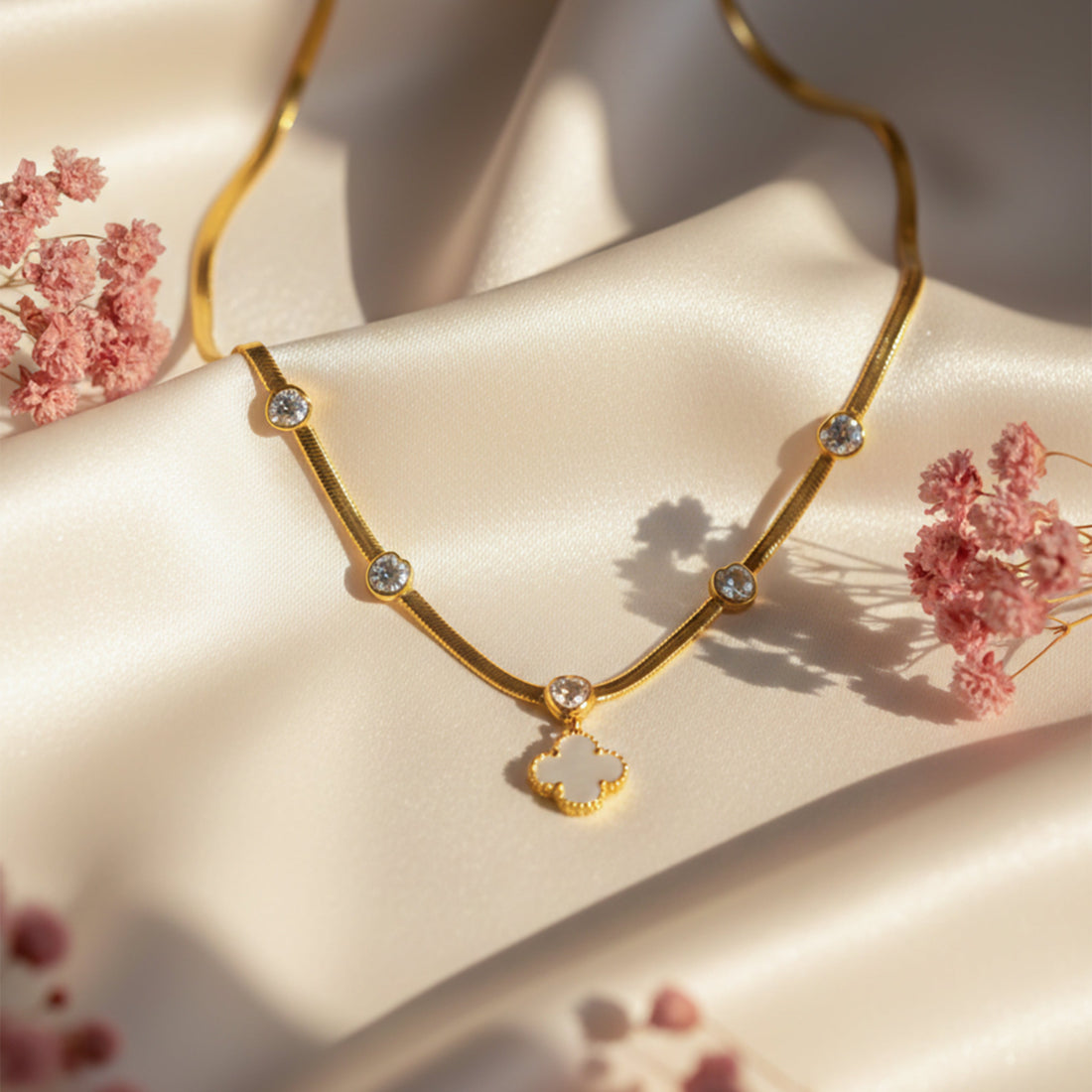 Ira Clover Necklace