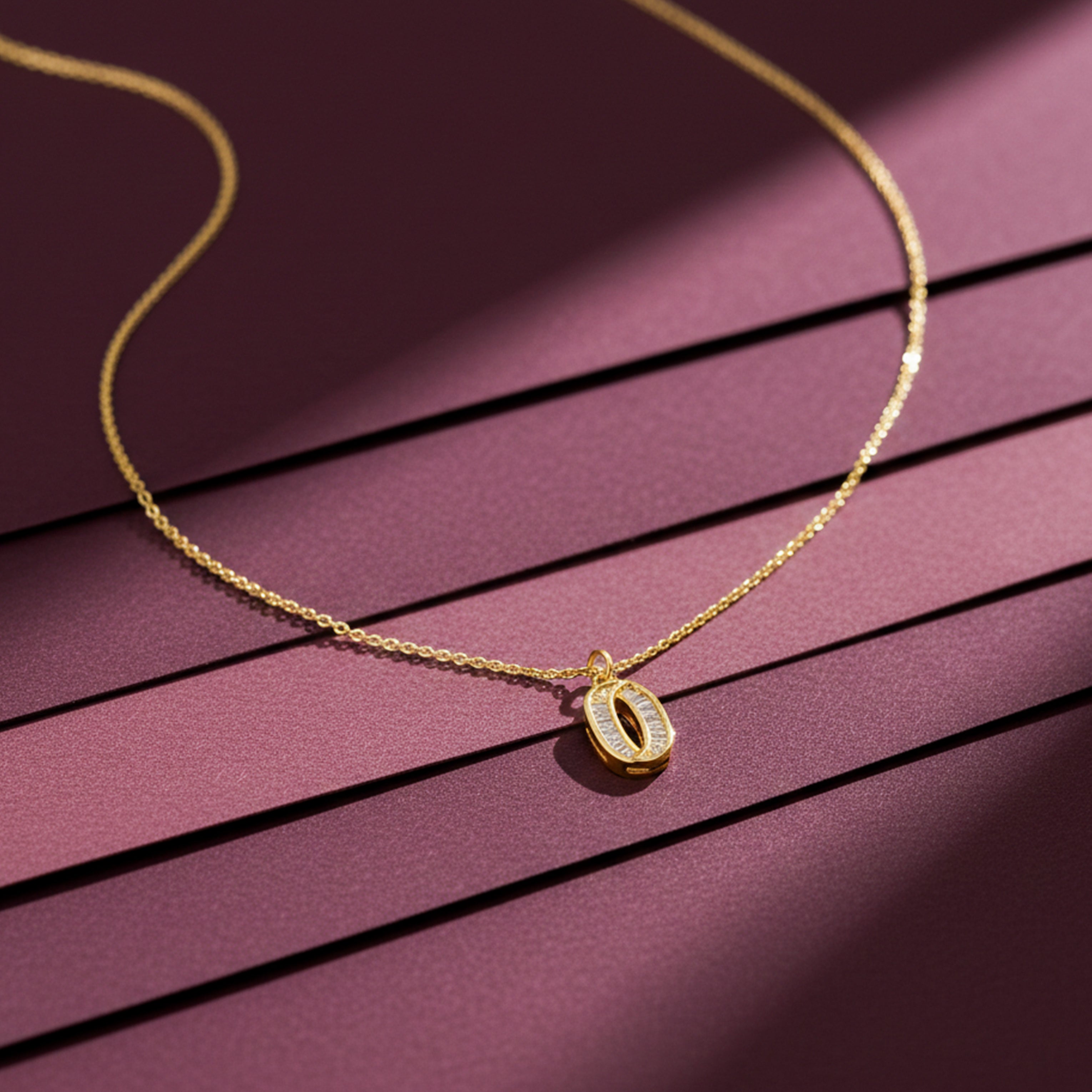 Luxe Gold Oval Crystal Pendant Necklace