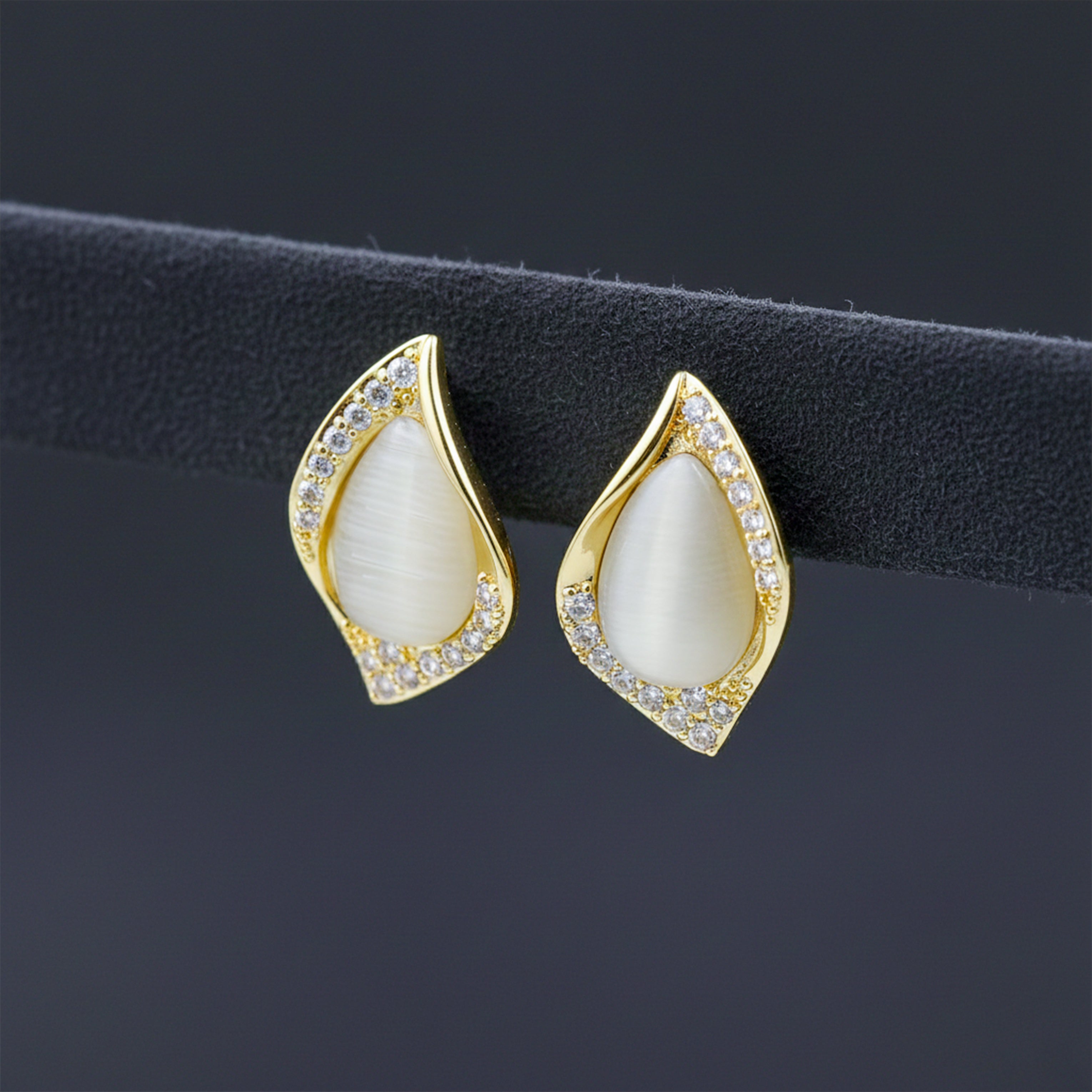 Cat Eye Teardrop Earrings
