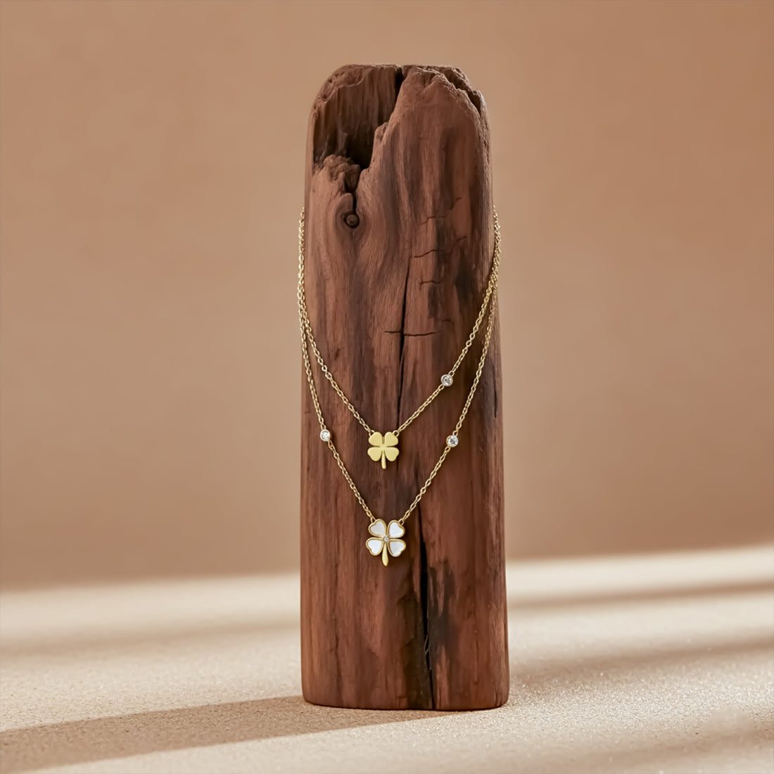 Minimal Clover Pendant Layered Necklace
