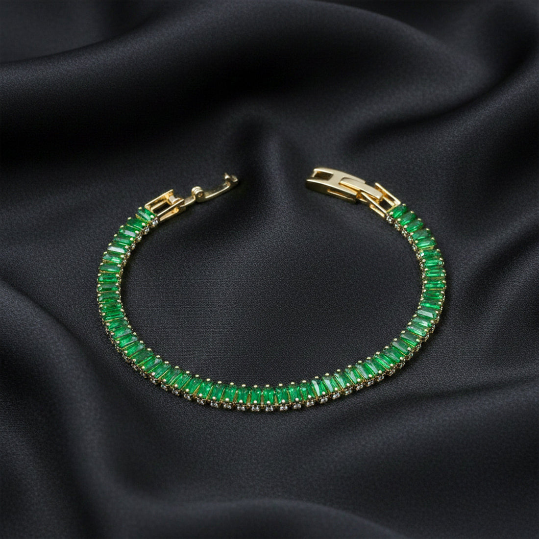 Regal Emerald Glow Bracelet