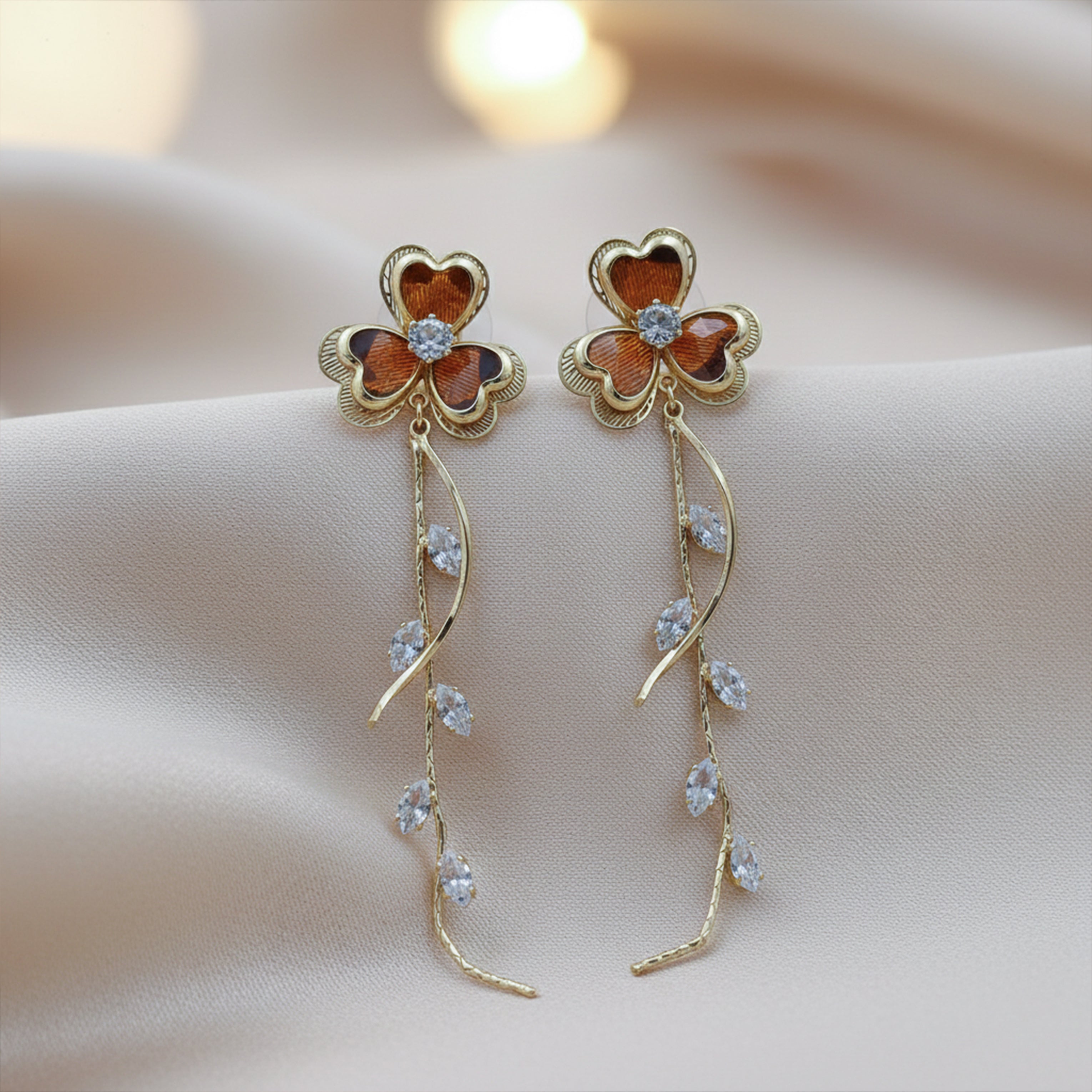 Clover Shine Dangle Earrings