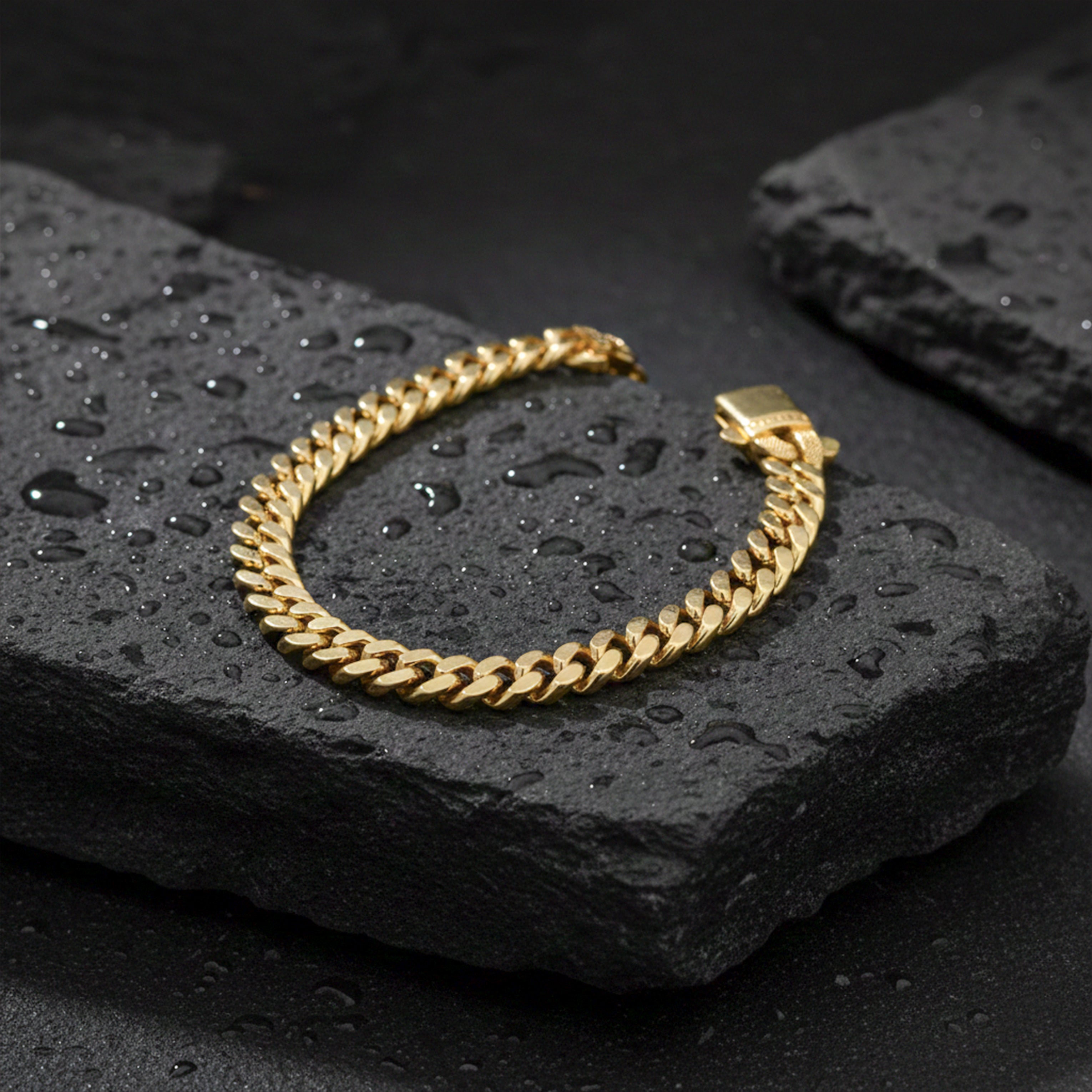 Royal Cuban Link Gold Bracelet