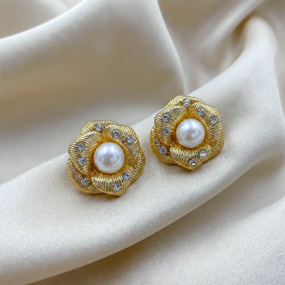 Queen’s Bloom Pearl Earrings