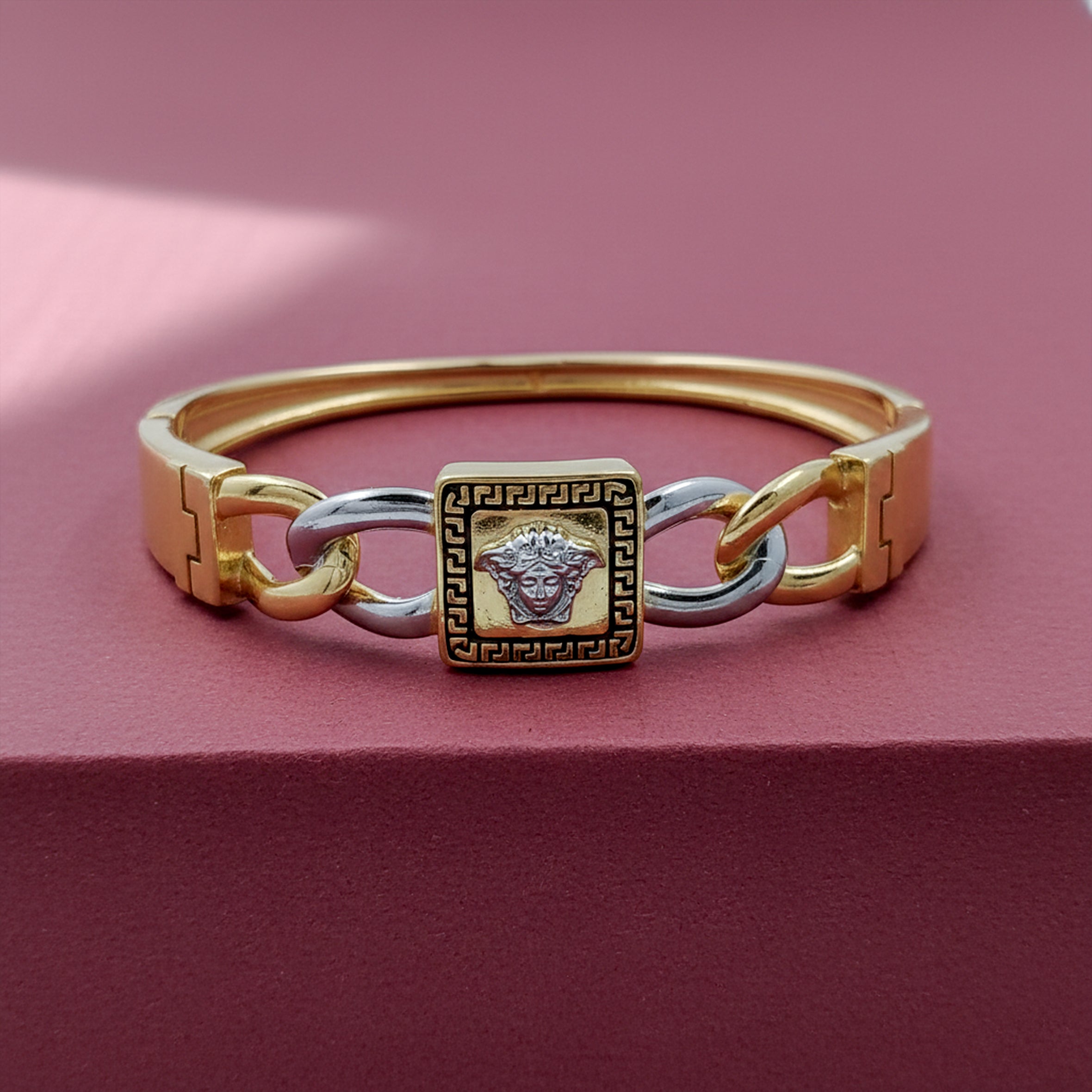 Titan Medusa Gold Kada