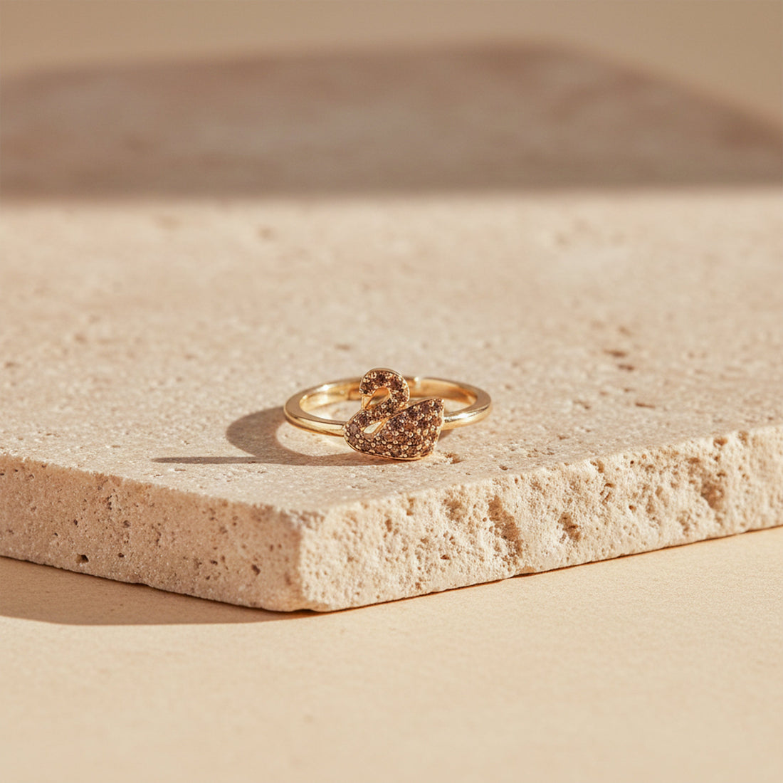 Swan Elegance Diamond Ring