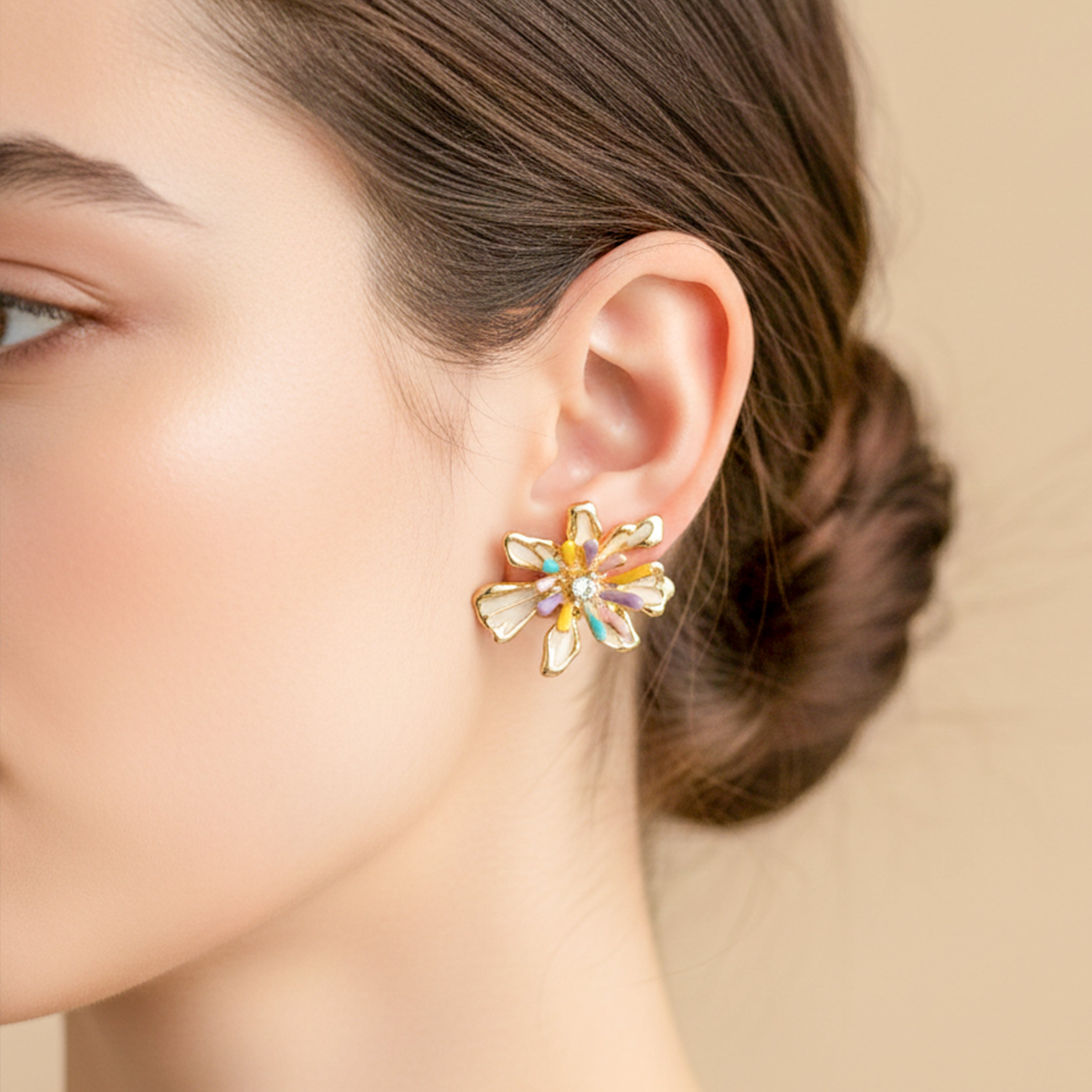 Golden Daisy Bloom Earrings