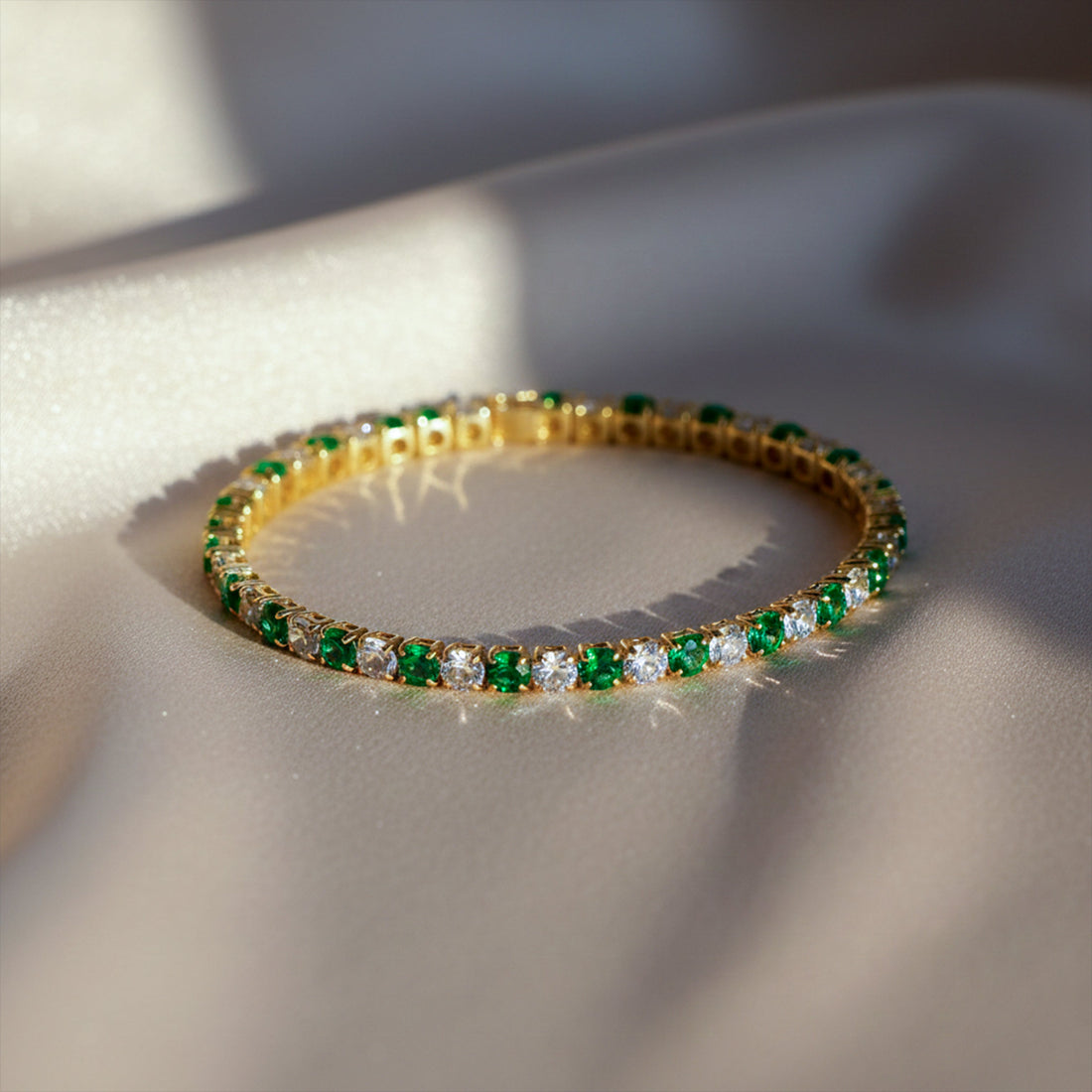 Zenvia Emerald Glow Bracelet
