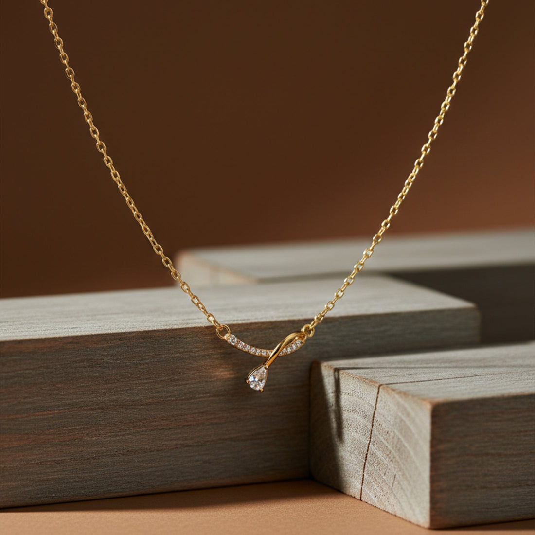 Liora drop Necklace