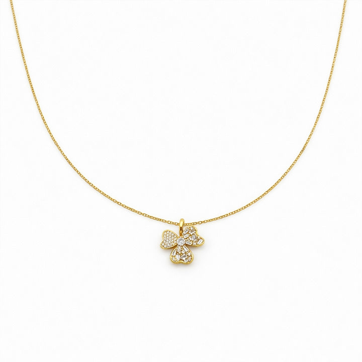 Dainty Gold Flower Pendant Necklace