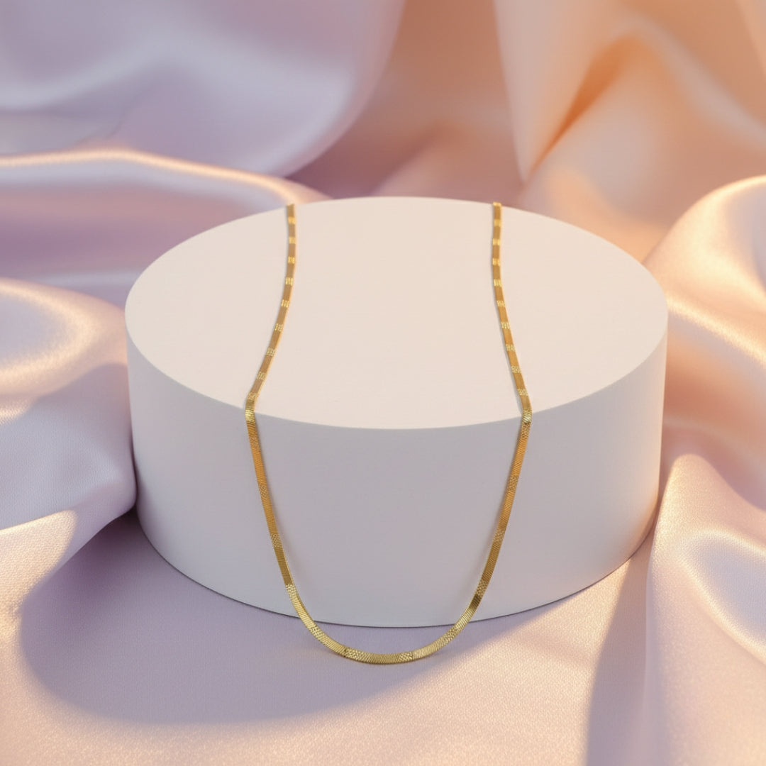 Aurum Luxe Minimal Gold Chain
