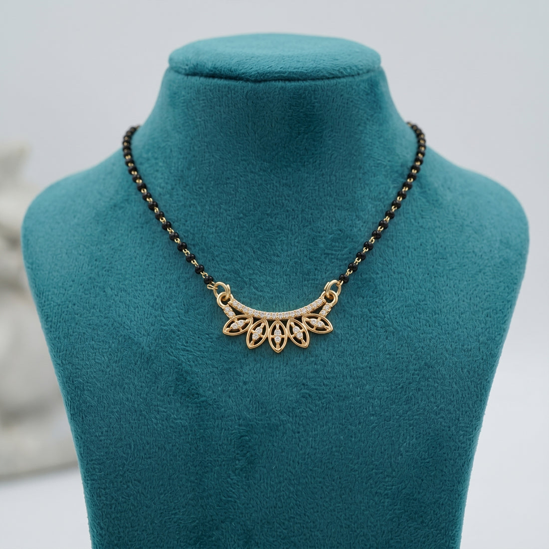 Divya Patra Mangalsutra