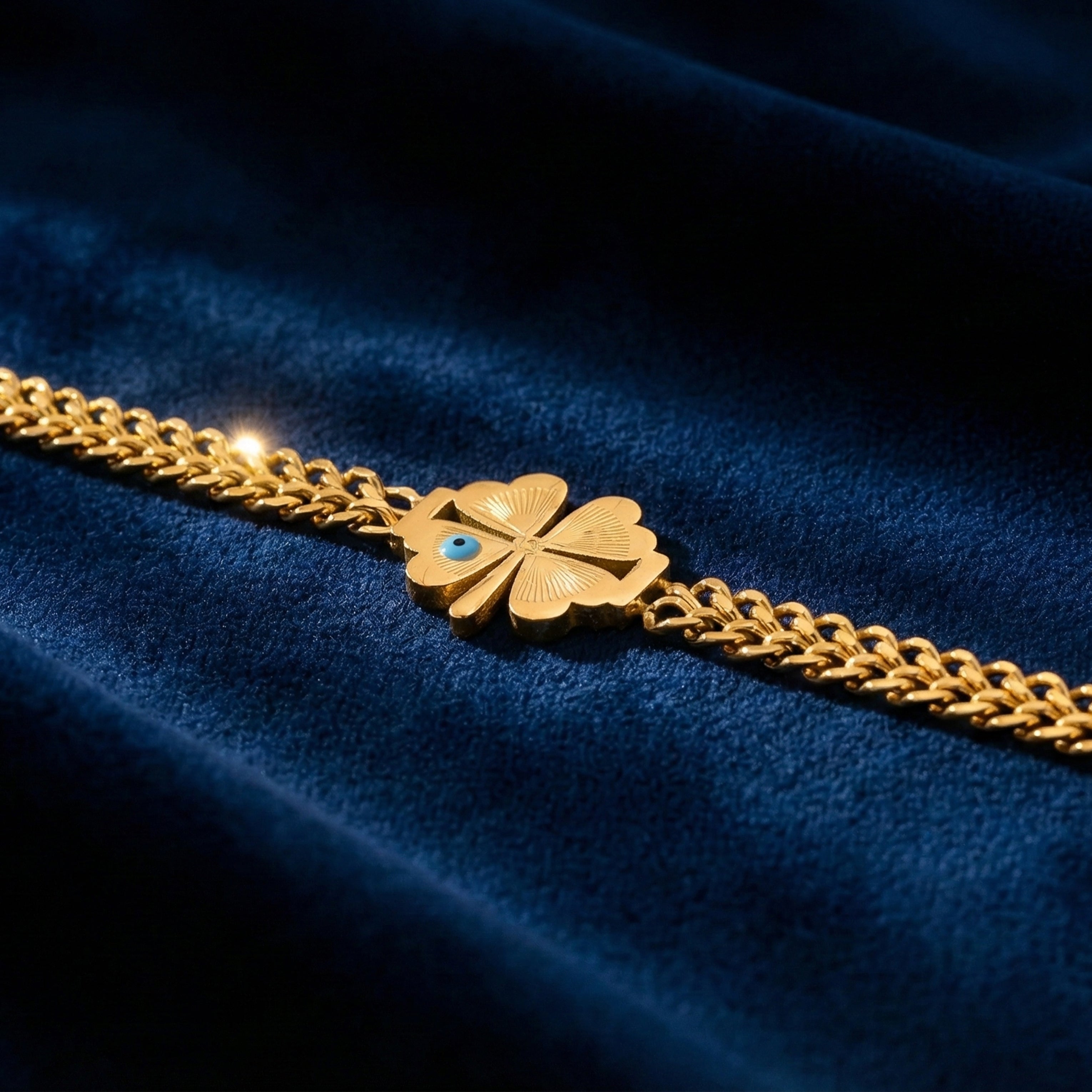 Elite Gold Nazar Clover Bracelet
