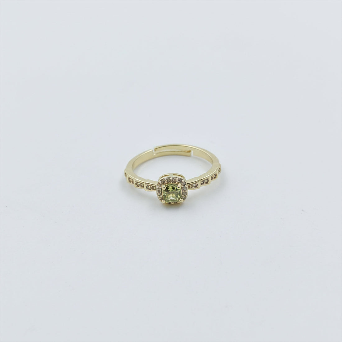 Royal Aura Diamond Engagement Ring