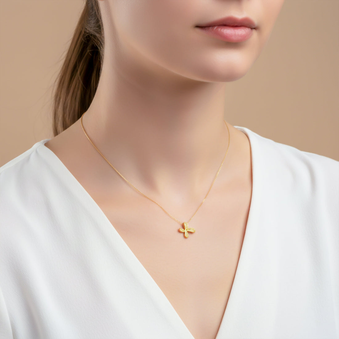 Golden Clover Sparkle Necklace