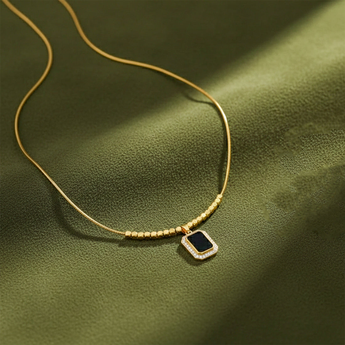 Velora Black Stone Gold Necklace
