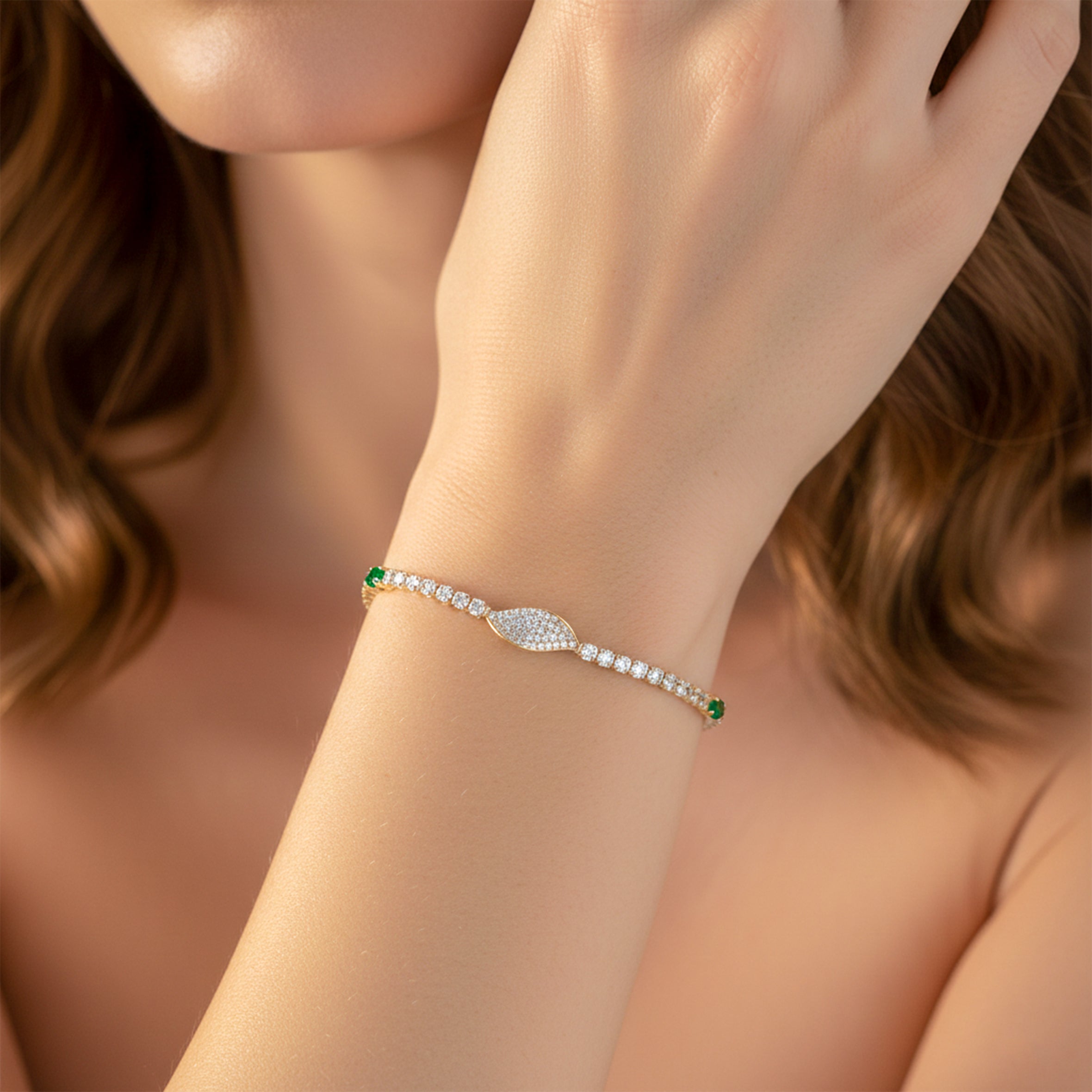 Regal Green Aura Diamond Bracelet