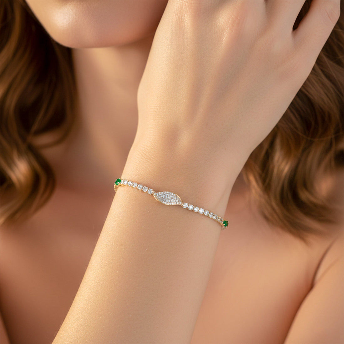 Regal Green Aura Diamond Bracelet