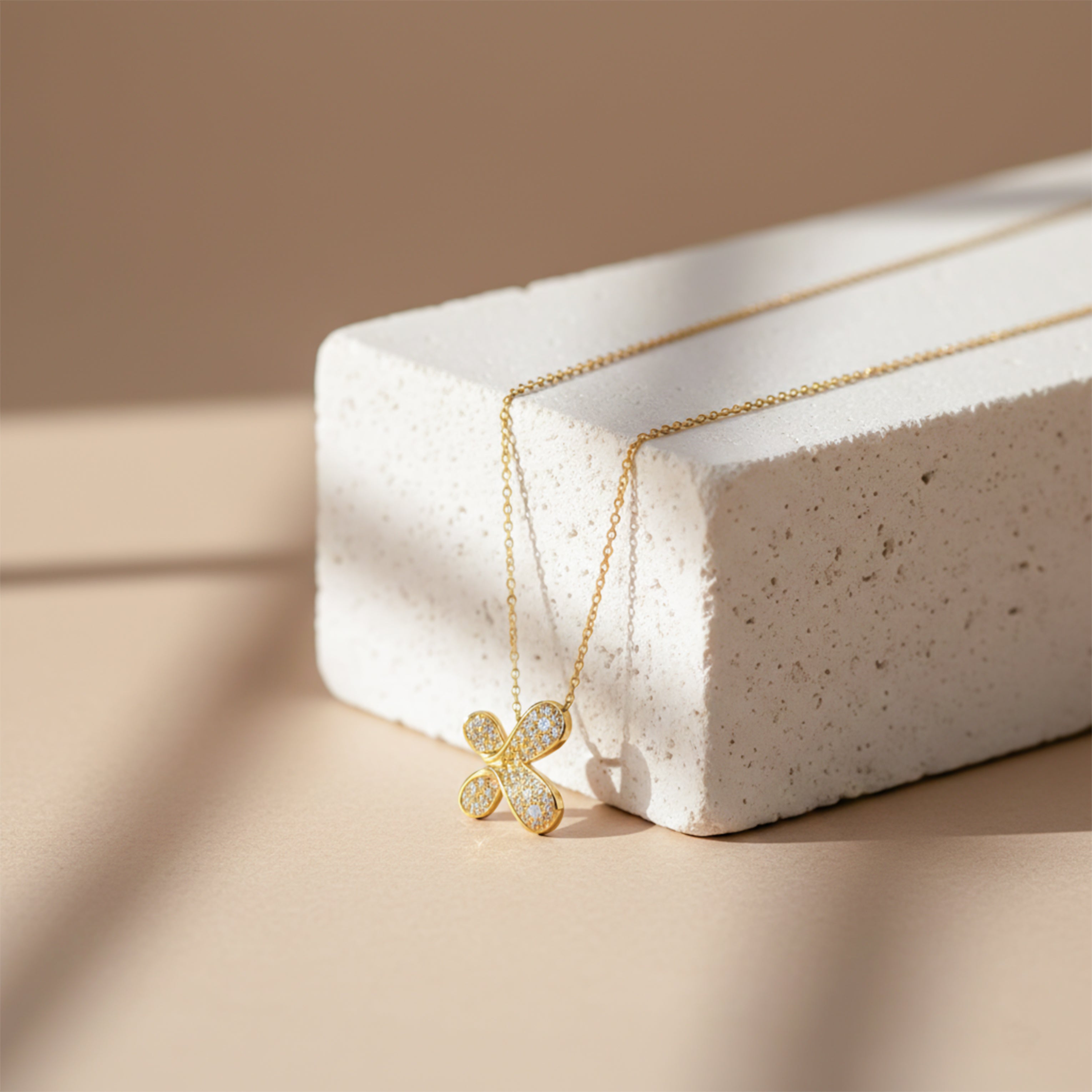 Golden Clover Sparkle Necklace