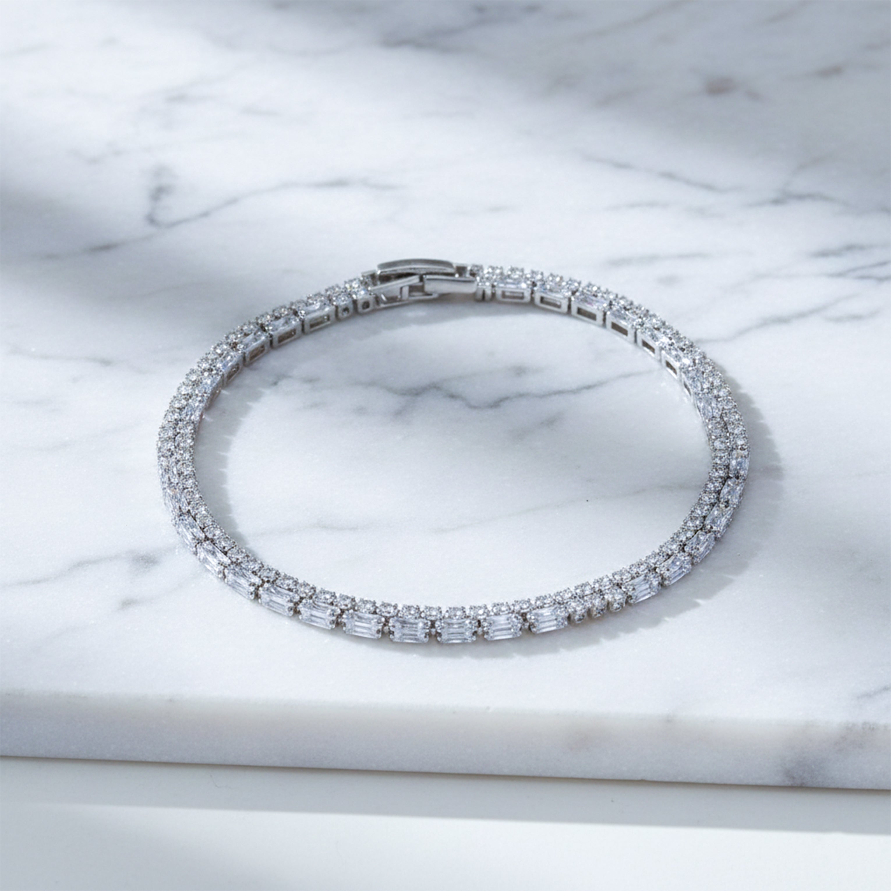 Eterna Shine Diamond Bracelet