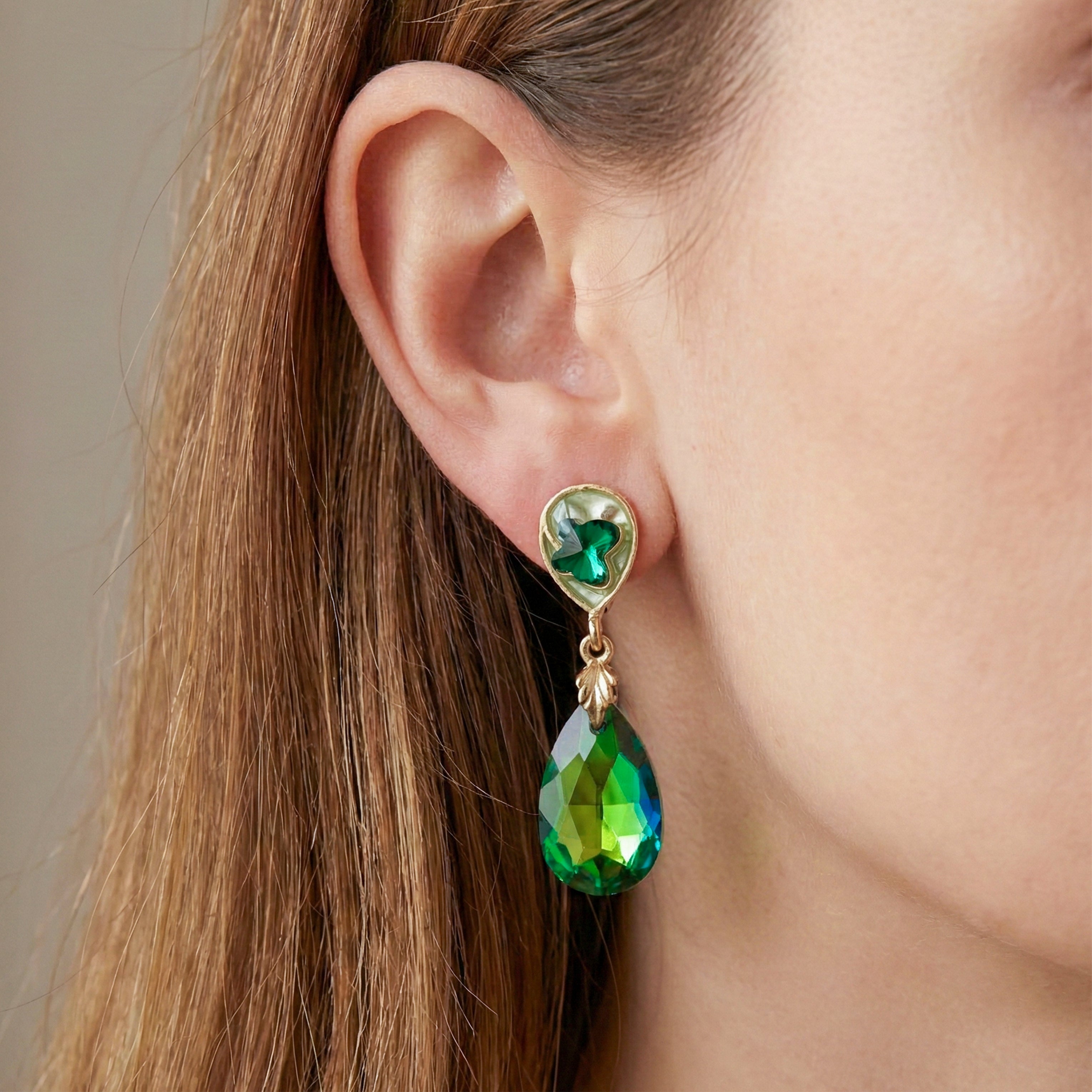 Serene Emerald Glow Earrings