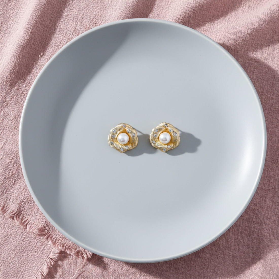 Queen’s Bloom Pearl Earrings