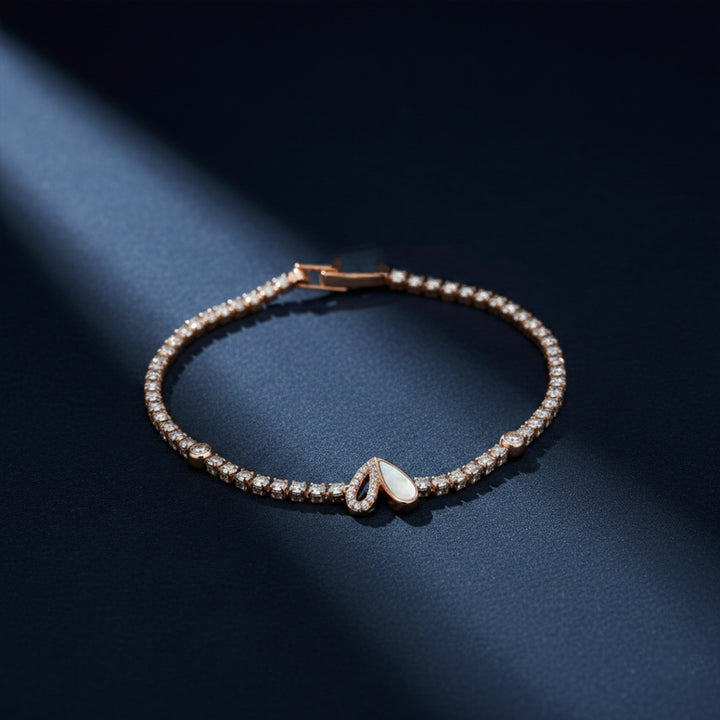 Amore Luxe Heart Bracelet