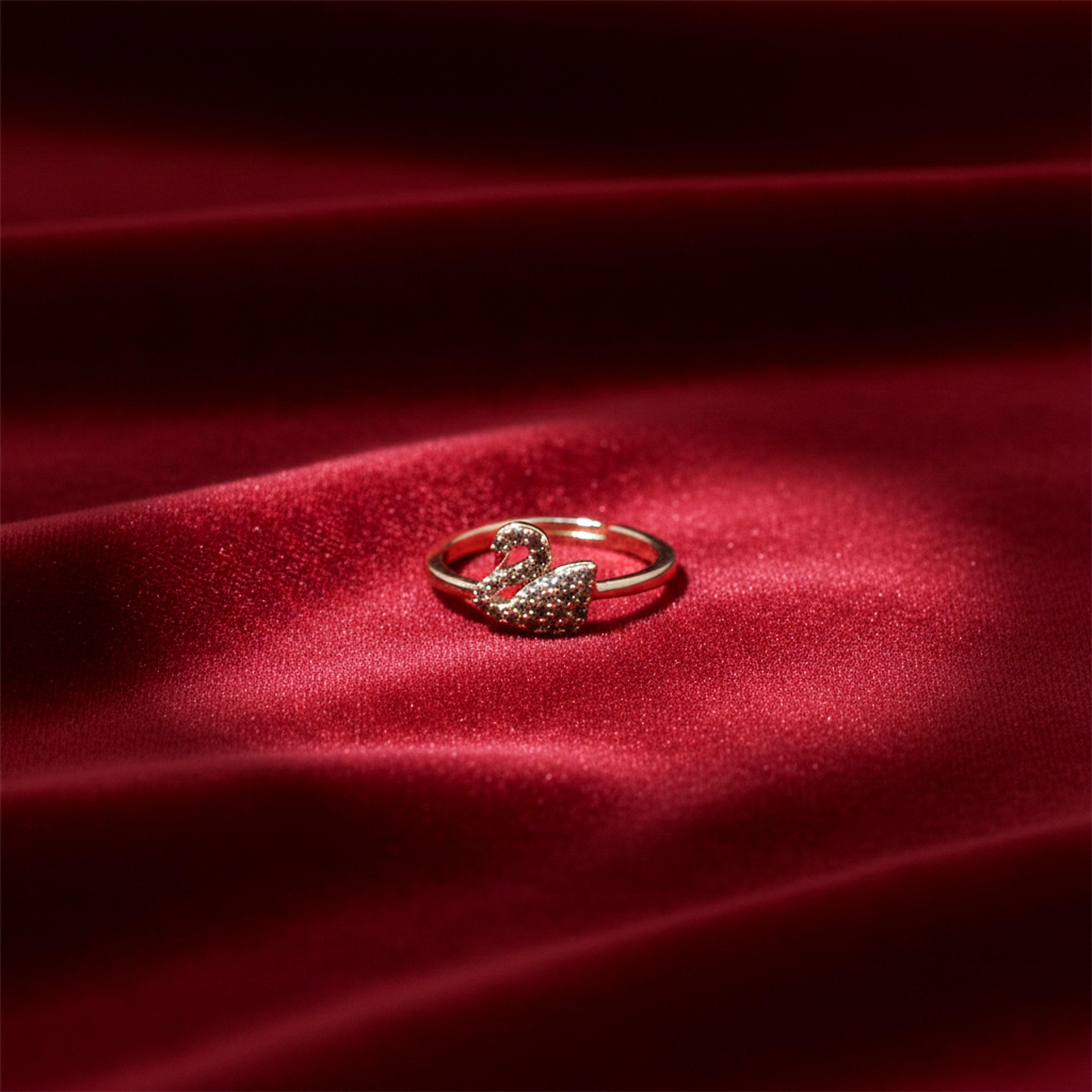 Swan Elegance Diamond Ring