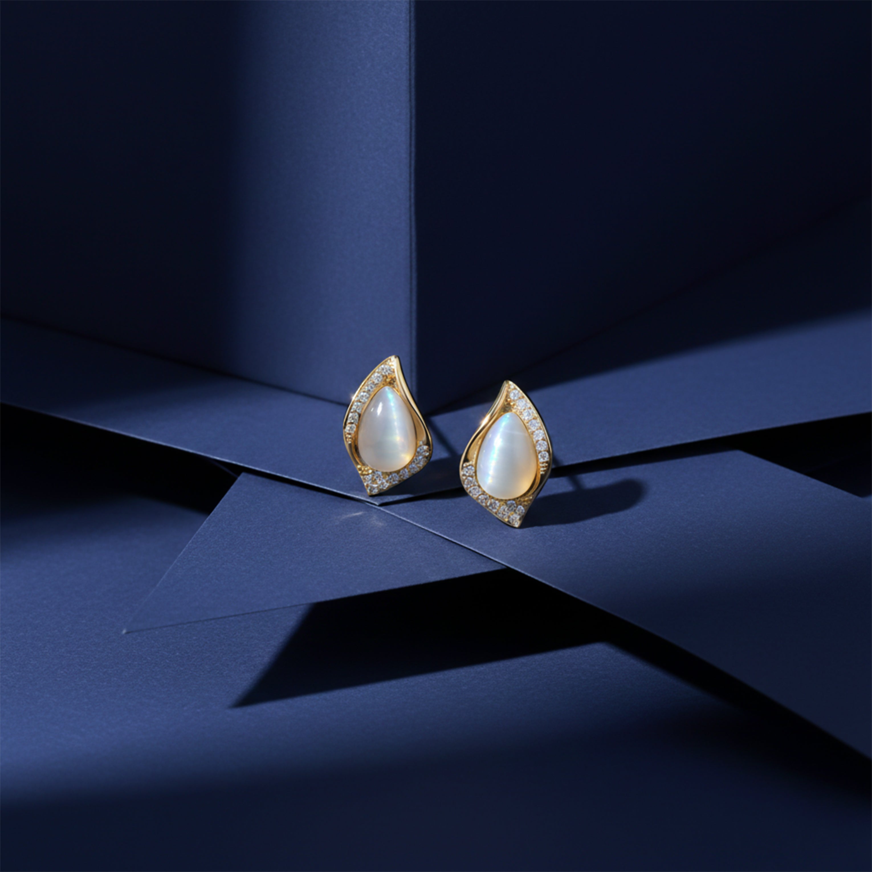 Cat Eye Teardrop Earrings