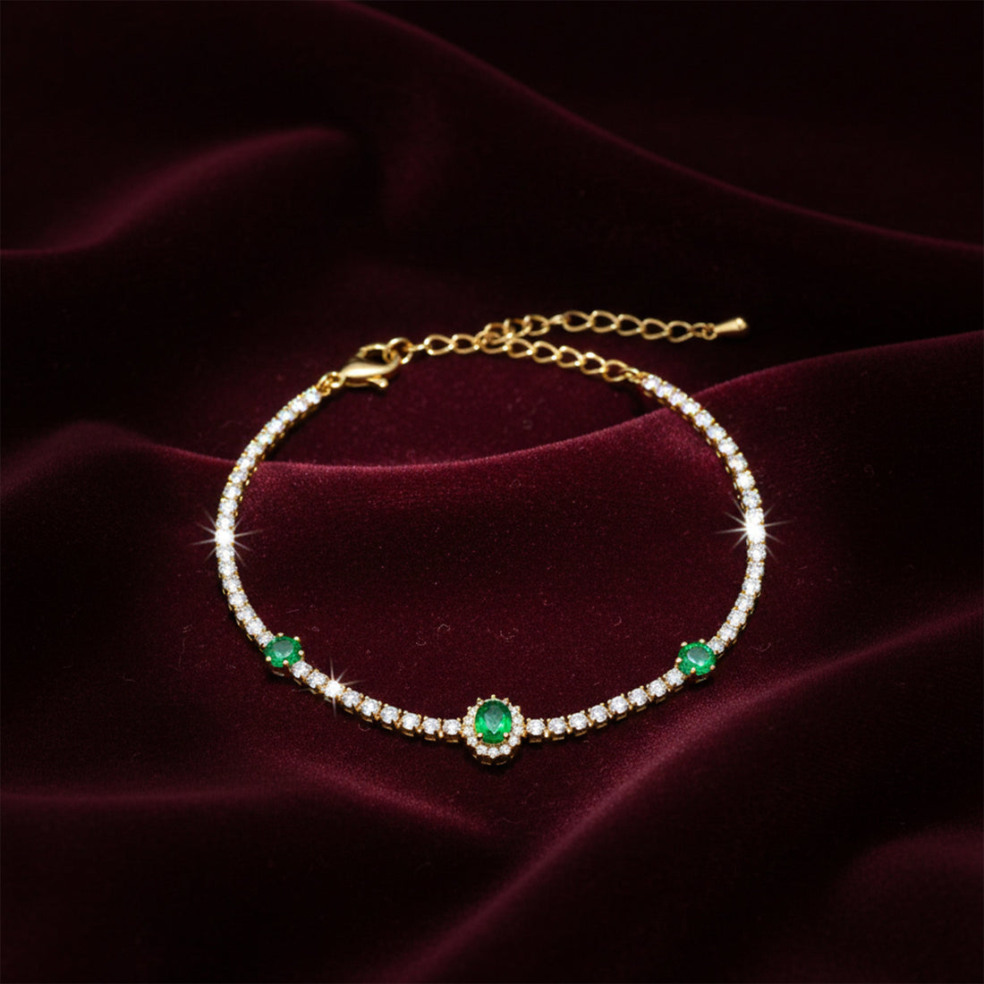 Zenvy Emerald Luxe Chain Bracelet