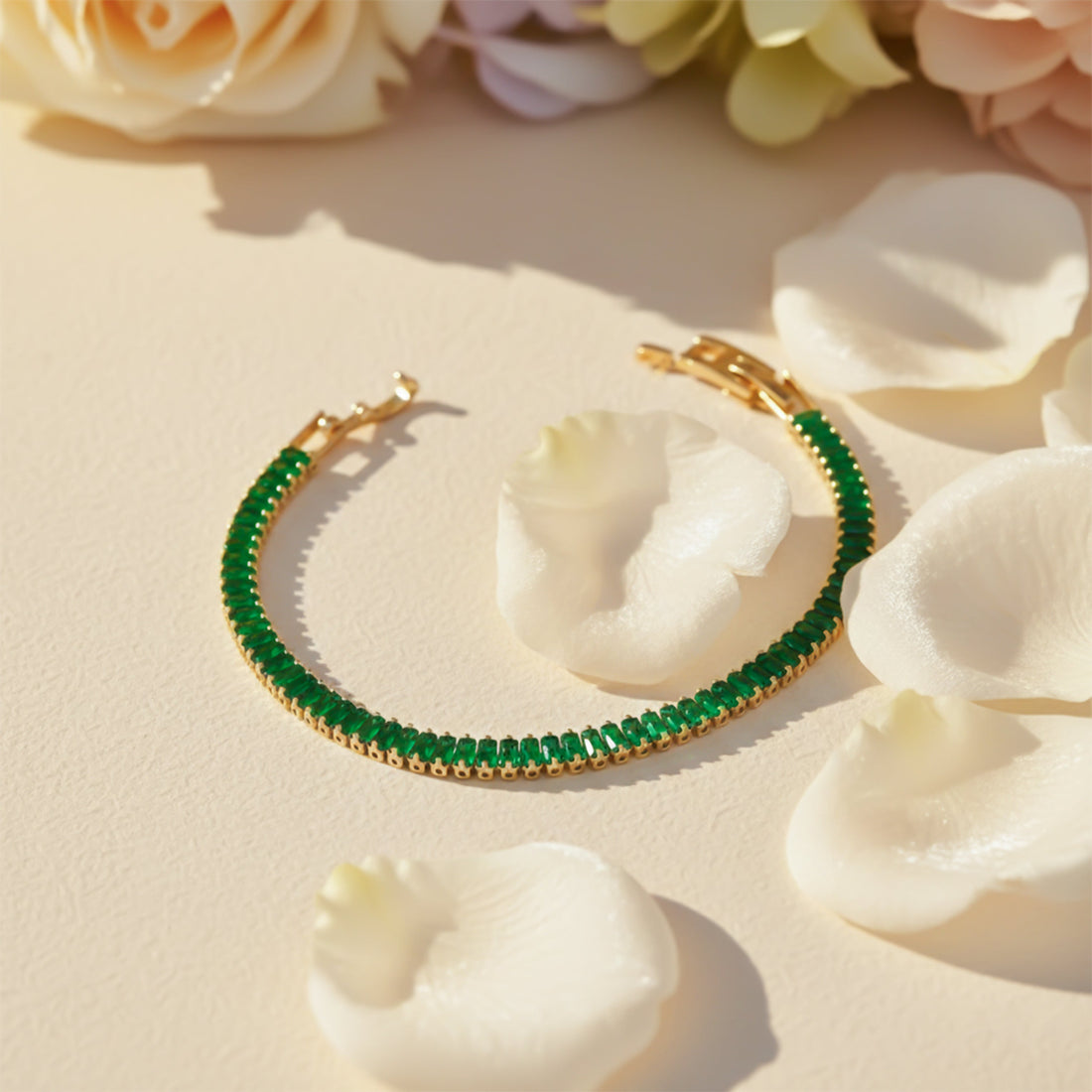 Regal Emerald Glow Bracelet