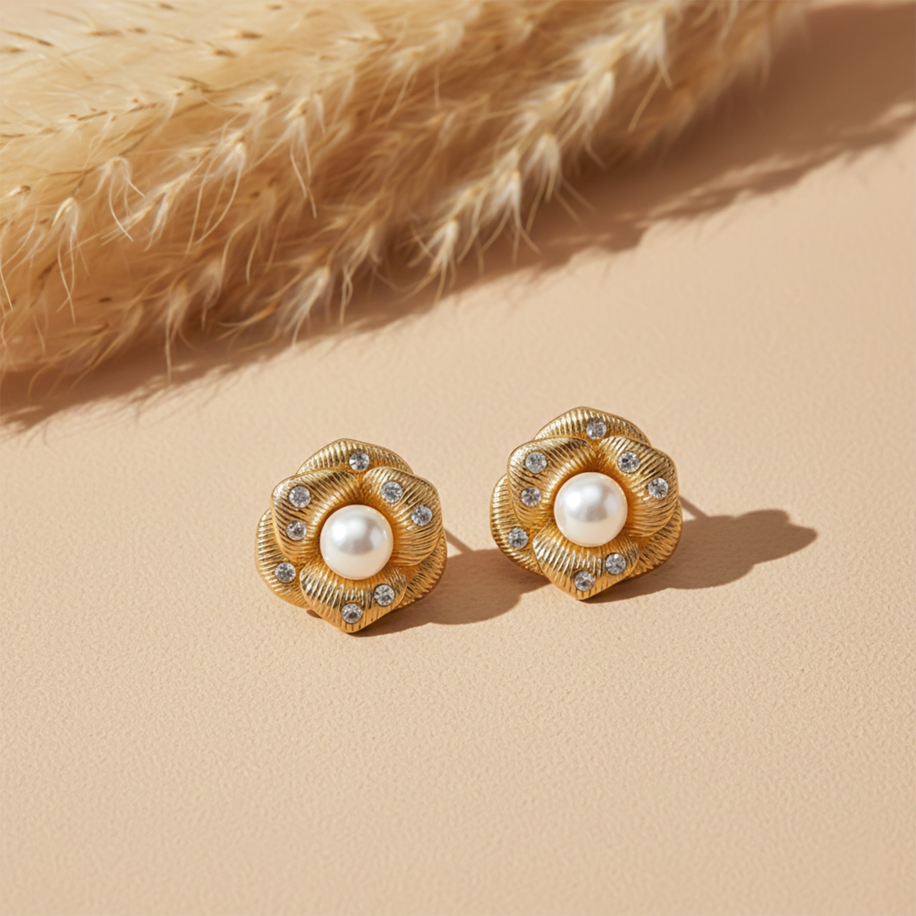 Queen’s Bloom Pearl Earrings