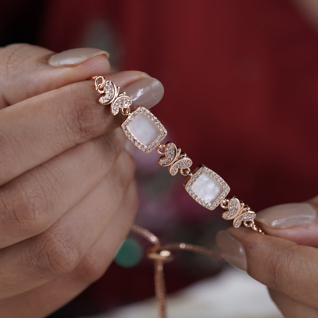 Veloura Elegance Charm Bracelet