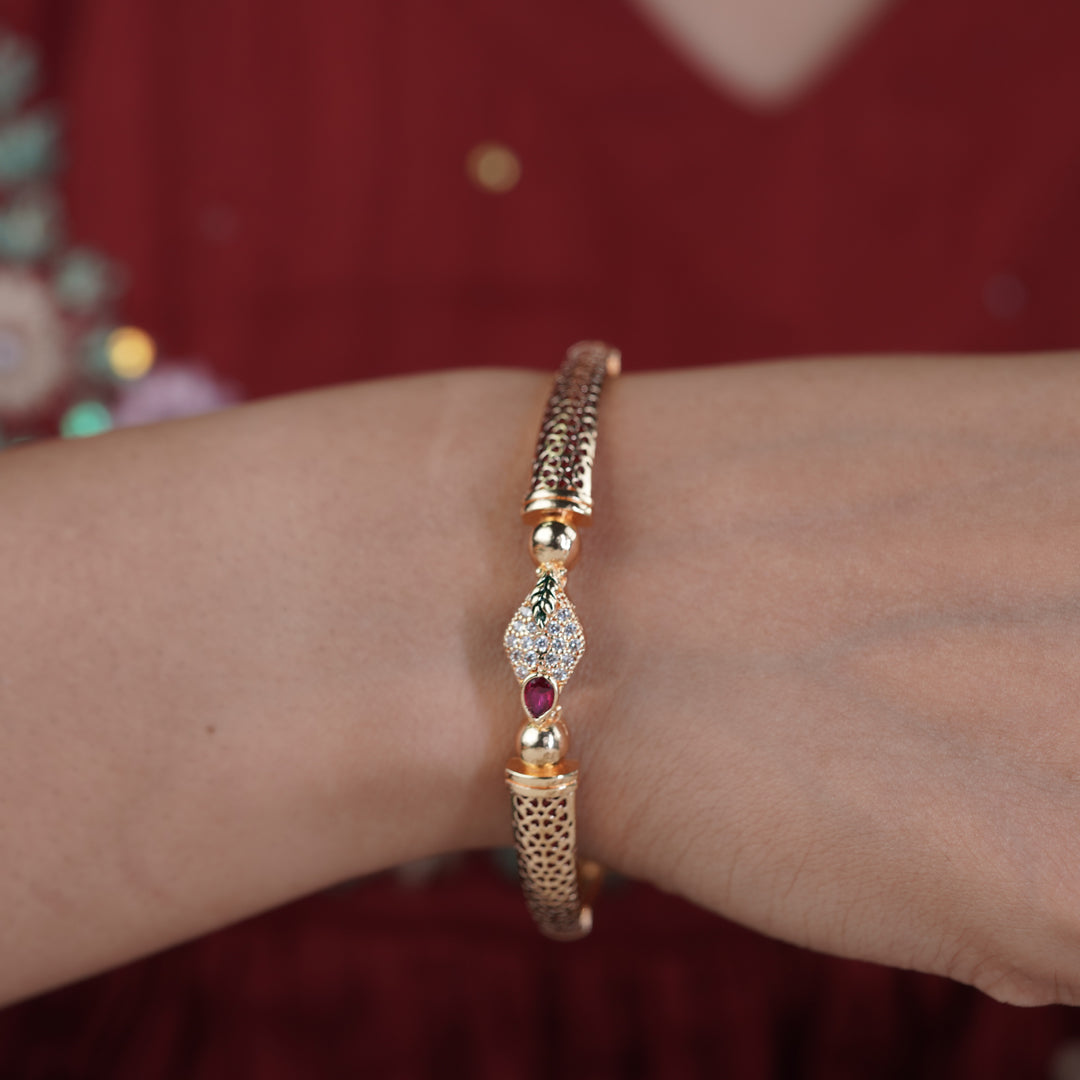 Nora Bangles