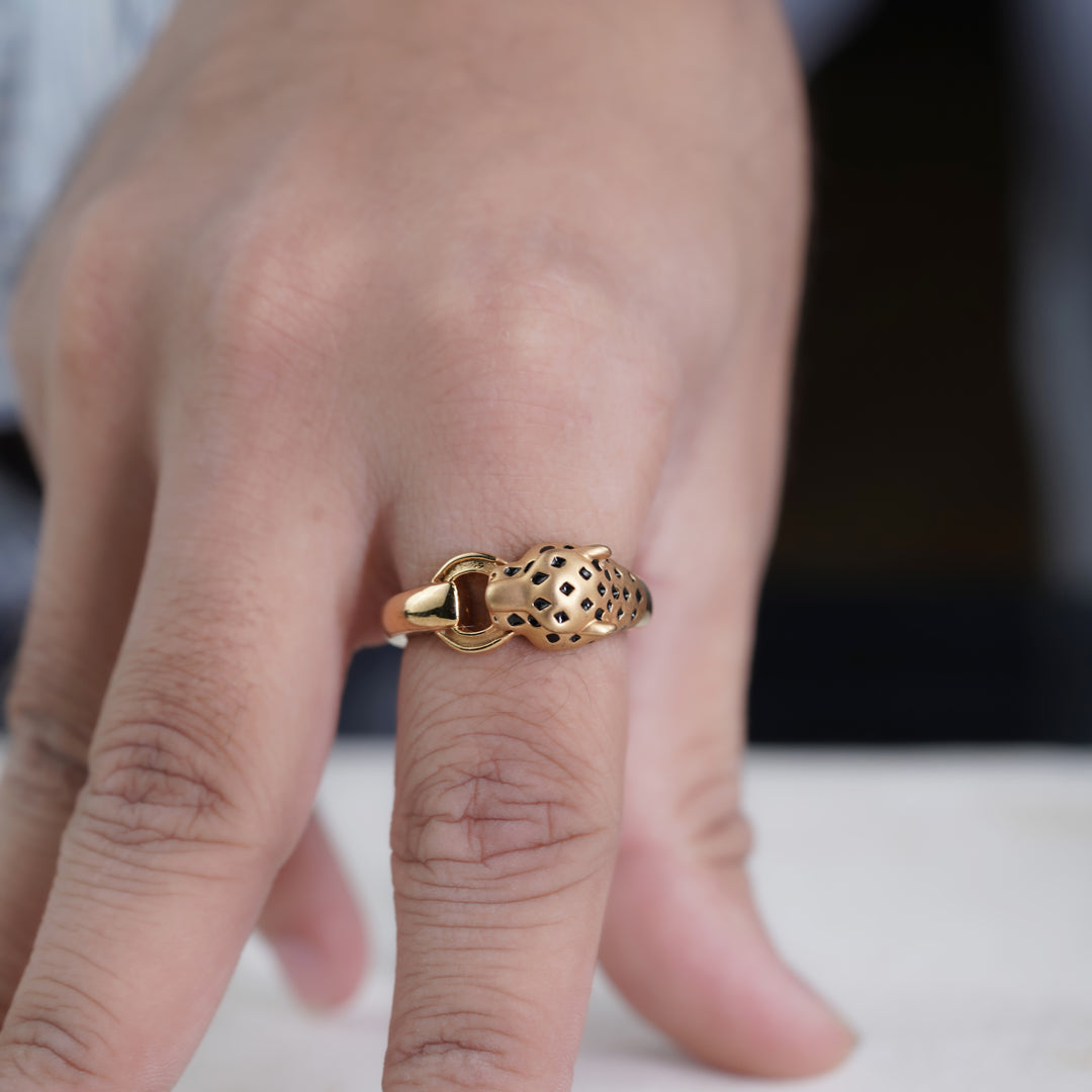 Golden Panther Link Ring