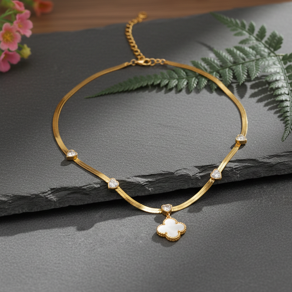 Ira Clover Necklace