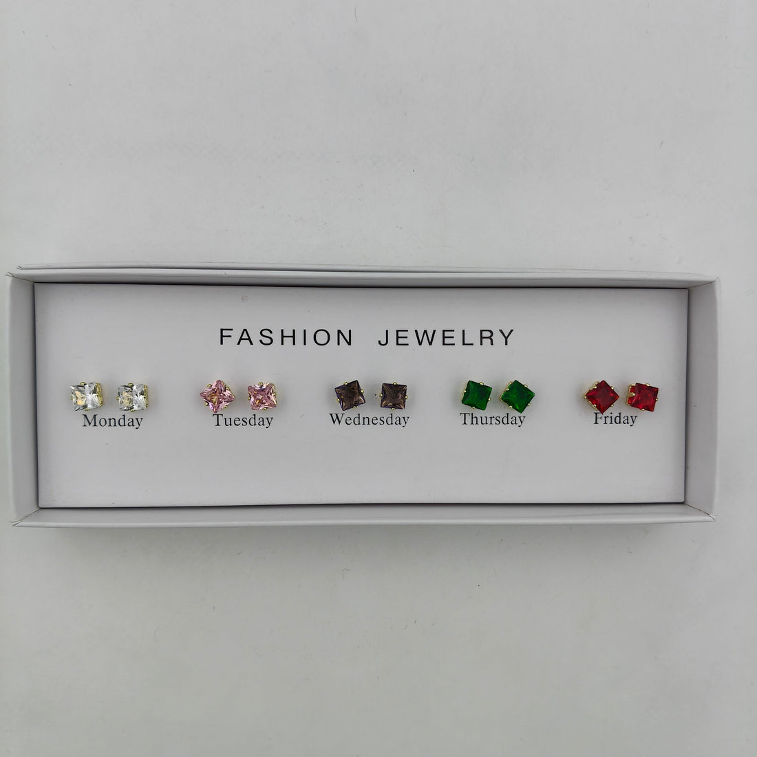 Daily Shine Stud Set