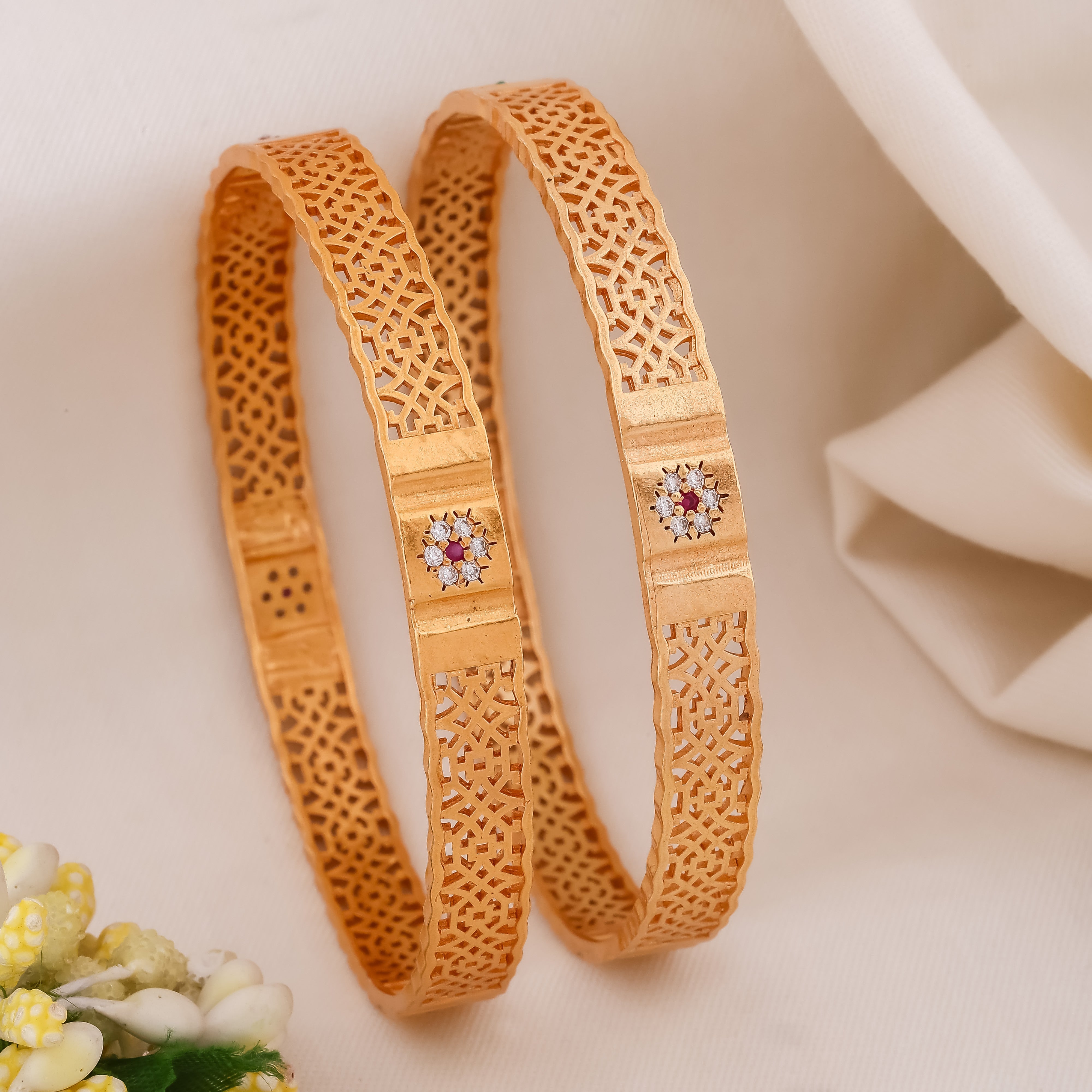 Maharani Glow Bangles