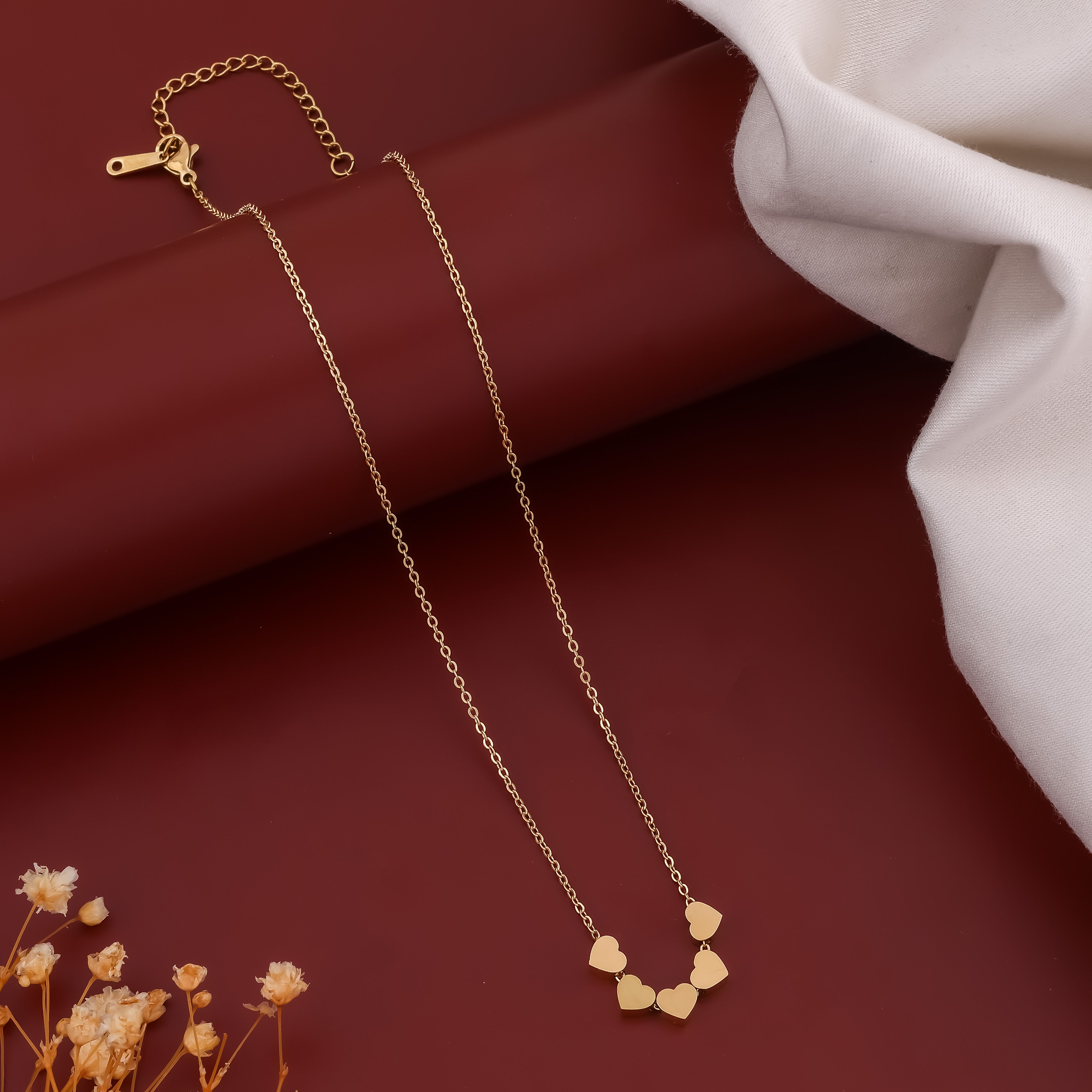 Ruhi Heart Necklace