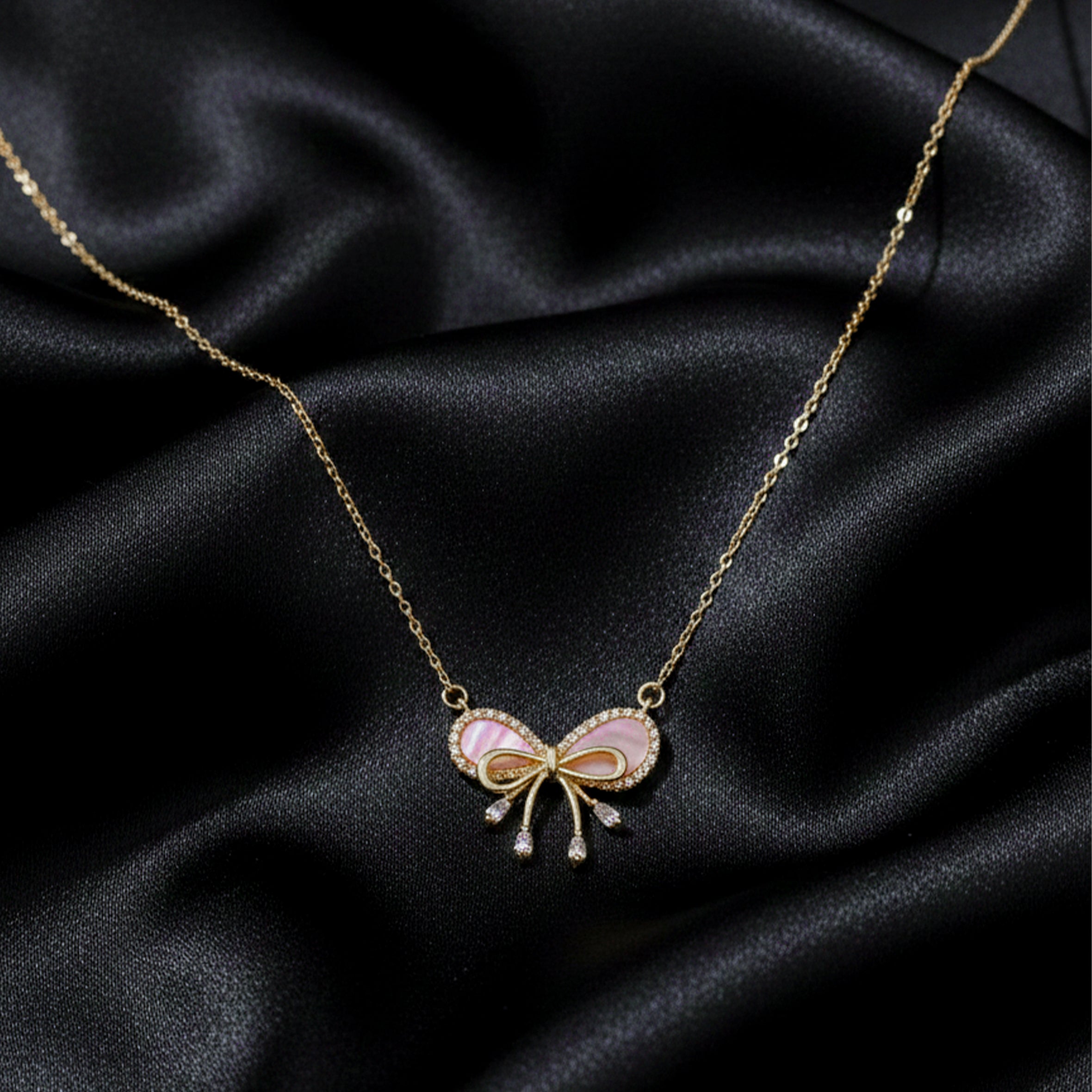 Celestine Luxe Ribbon Pearl Necklace